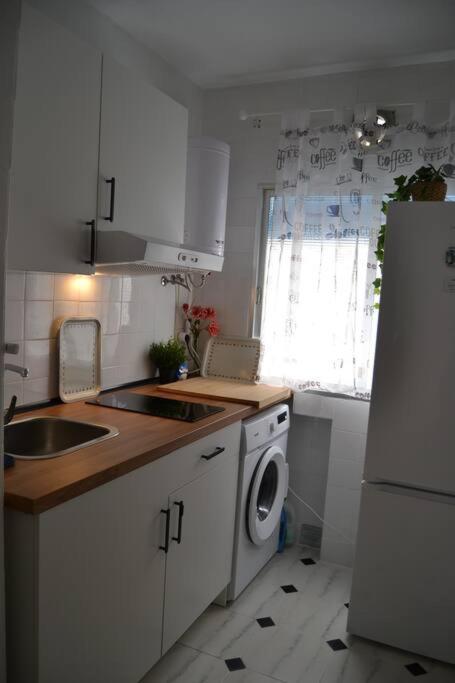 סביליה Cozy And Well Connected Apartment מראה חיצוני תמונה