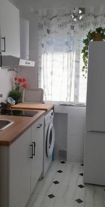 סביליה Cozy And Well Connected Apartment מראה חיצוני תמונה